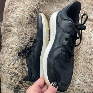 Lululemon Women's Strongfeel Training Shoe US8.5